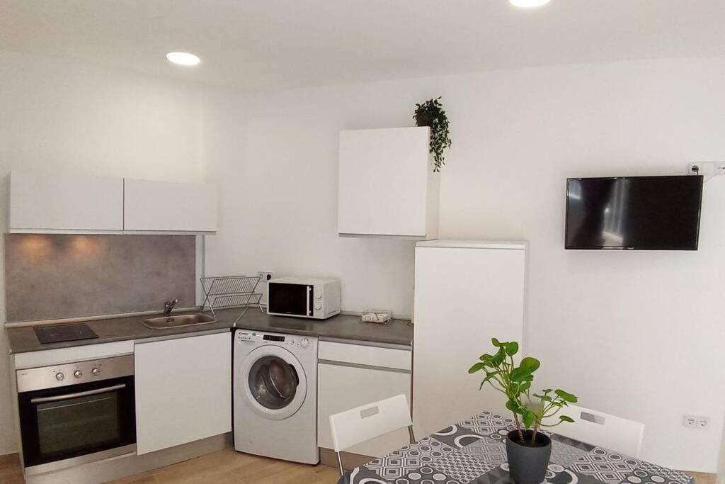 Apartamentos En Alameda Junto Al Corte Ingles 카르타헤나 외부 사진